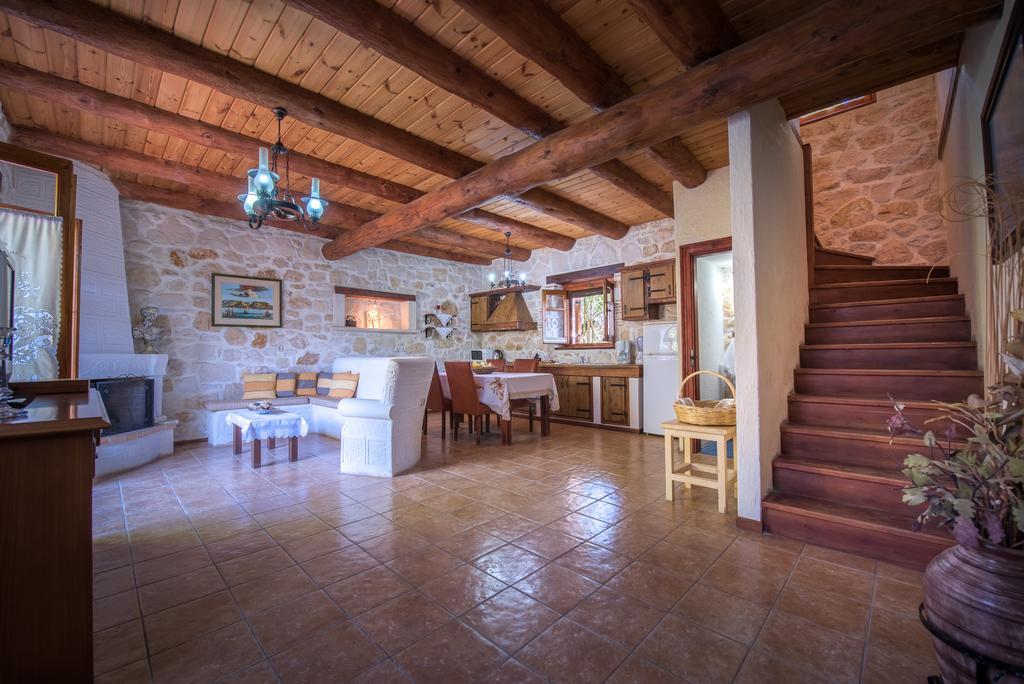 Maison d'hôtes Ktima Kourou à Plános Chambre photo